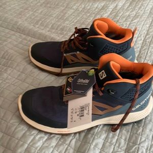 Salomon Outpulse mid GTX brand new tags and box